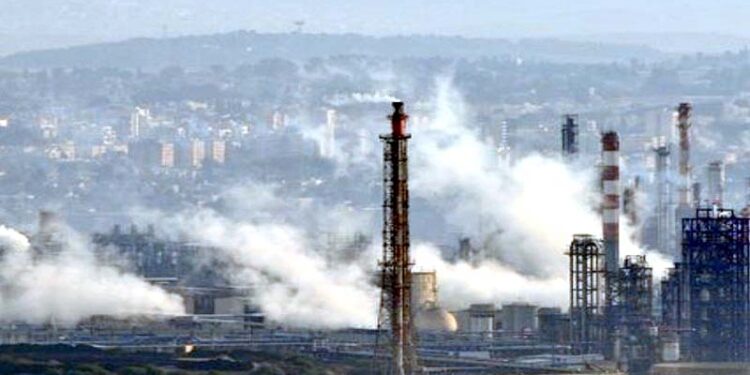 یمنی اورعراقی استقامت کی مشترکہ کارروائی، اسرائیل کی حیفا بندرگاہ کو بنایا نشانہ