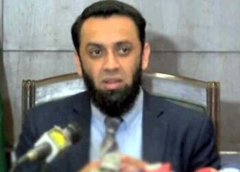 پاکستانی حکومت کا پی ٹی آئی پر پابندی، عمران خان پر غداری کا مقدمہ چلانے کا فیصلہ