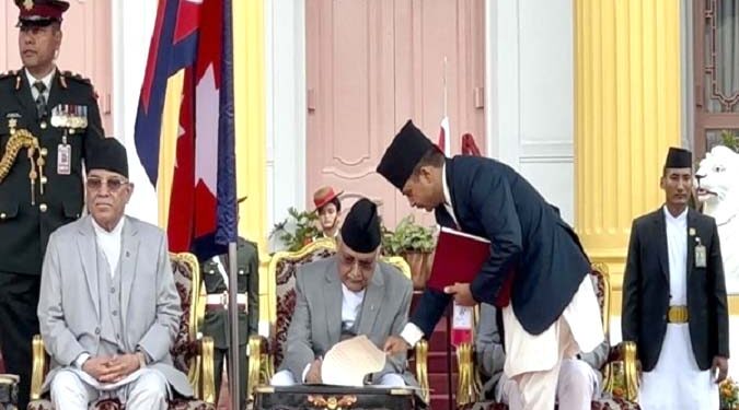 اولی نے 21 وزراء کے ساتھ نیپال کے نئے وزیر اعظم کے طور پر حلف لیا