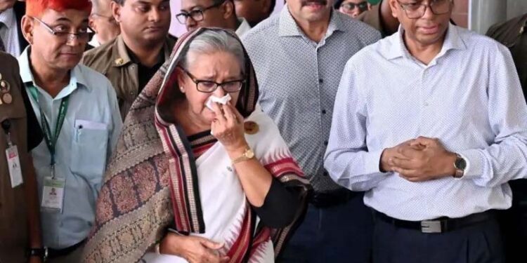بنگلادیشی وزیر اعظم شیخ حسینہ واجد مستعفی،روتے ہوئی پہنچی بھارت