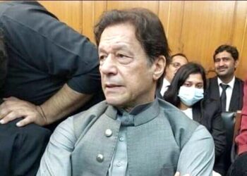 جنرل (ر) فیض کا ٹرائل اوپن کورٹ میں کیا جائے، عمران خان کا آرمی چیف سے مطالبہ