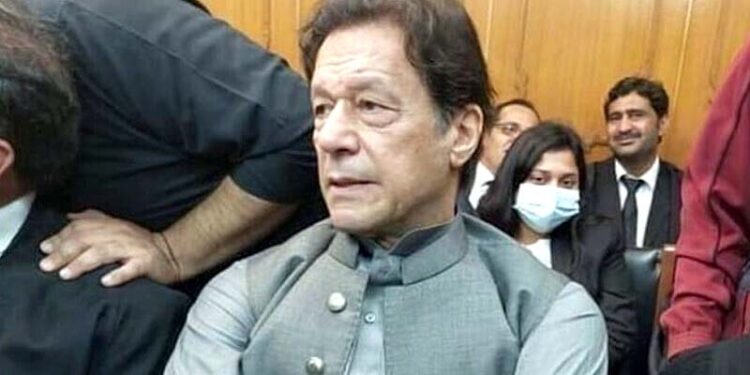 جنرل (ر) فیض کا ٹرائل اوپن کورٹ میں کیا جائے، عمران خان کا آرمی چیف سے مطالبہ