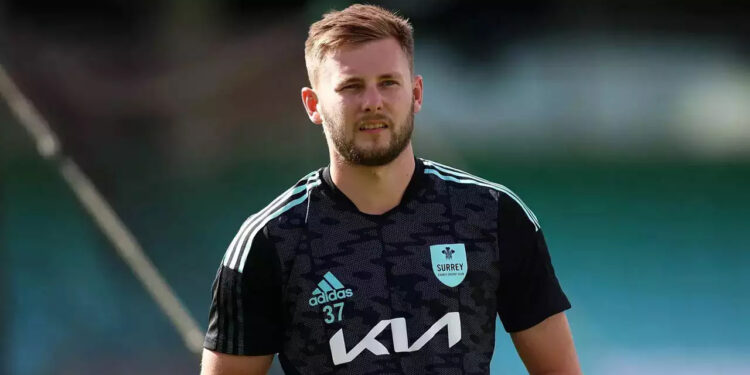 گس ایٹکنسن کی فرسٹ کلاس کرکٹ میں پہلی سنچری