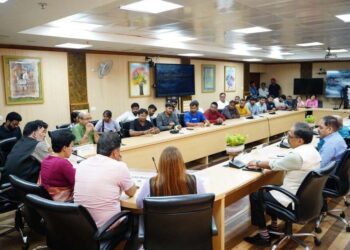 کجریوال حکومت نے کوچنگ اداروں کے خلاف نکیل ڈال قانون بنانے کے لیے یو پی ایس سی امیدواروں سے تجاویز لیں