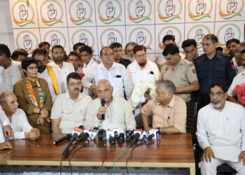 انیلو و جے جے پی کے درجنوں عہدیدار کانگریس میں شامل