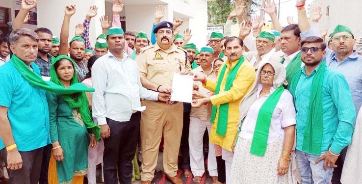 مار پیٹ معا ملہ میں پو لیس پرایک طر فہ کارروائی کرنے کا الزام لگا یا