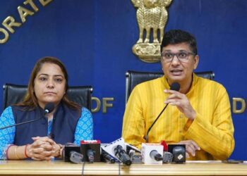 مرکز کی بی جے پی حکومت دہلی پر اپنا حق جتا رہی ہے:بھاردواج