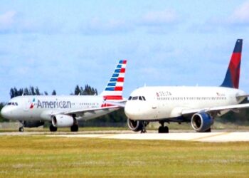 امریکی فضائی کمپنیوں کا اسرائیل کیلئے پروازیں معطل رکھنے کا فیصلہ