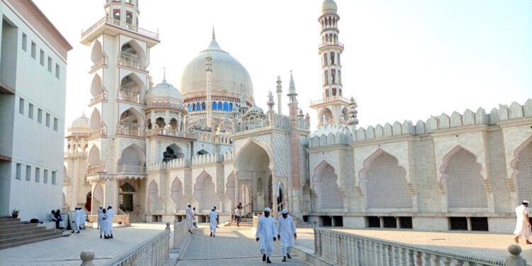دارالعلوم کی مسجد رشید میں کل ہند مجلس تحفظ ختم نبوت کا اجلاس منعقد