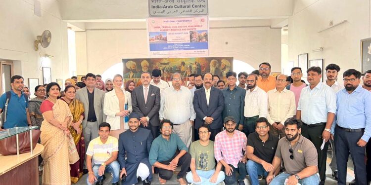 جامعہ ملیہ اسلامیہ میں ’ہندوستان، وسط ایشیا اور عرب دنیا تاریخ،سیاست اور سماج‘ کے موضوع پر دوروزہ قومی کانفرنس کا انعقاد