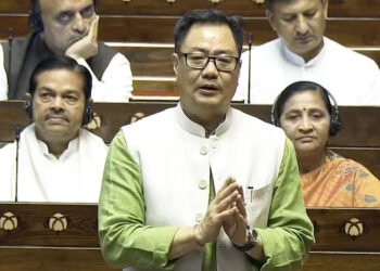 وقف بورڈ سے متعلق دو بل لوک سبھا میں پیش کیے جائیں گے، حکومت نے بل کی کاپی جاری کی