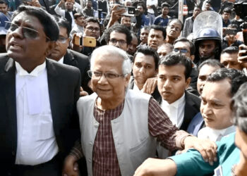 بنگلہ دیش کے نئے سربراہ کا ’سازشیوں‘ کیخلاف کریک ڈاؤن کا اعلان