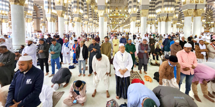 مسجد نبویؐ میں ایک ہفتے کے دوران 57 لاکھ سے زائد زائرین کی آمد