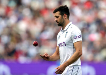 زخمی مارک ووڈ دورہ پاکستان اور نیوزی لینڈ سے باہر