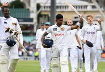 سری لنکا نے تیسرے ٹیسٹ میچ میں انگلینڈ کو آٹھ وکٹ سے شکست دی