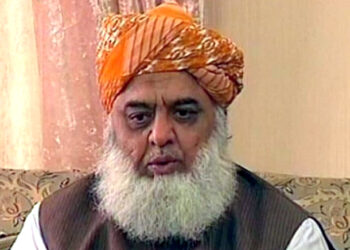 جے یو آئی آئینی ترامیم کی حمایت نہیں کرے گی، فضل الرحمان کی حکومتی دعوے کی تردید