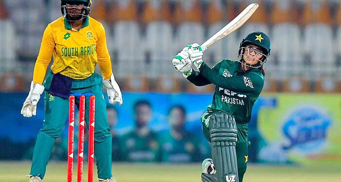 پاک خاتون کرکٹ ٹیم نے جنوبی افریقہ کو شکست دے کرتین میچوں کی سیریز 1-1 سے برابرکی