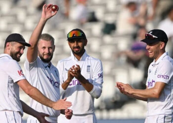 انگلینڈ نے دوسرے ٹیسٹ میں بھی سری لنکا کو شکست دیکر سیریز جیت لی