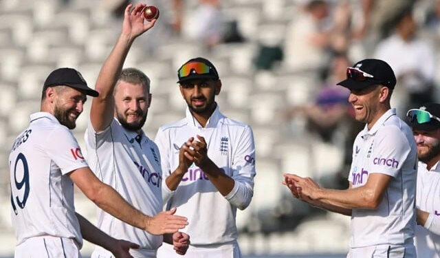انگلینڈ نے دوسرے ٹیسٹ میں بھی سری لنکا کو شکست دیکر سیریز جیت لی