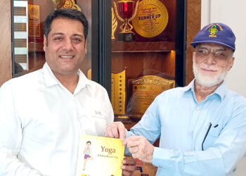 تندرستی سو سال سے آگے تک لے جانیوالی اور جوانی 70 سال سے آگے تک بڑھانے والی، آزمودہ حکیمی داؤ  پینچ  کے ساتھ، یوگا ریاضتوں والے نسخے، بنے سہارن پور کے اساتذہ کی پسند