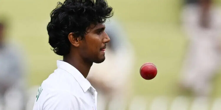 حسن محمود نے پہلی مرتبہ اننگ میں پانچ کھلاڑیوں کو آوٹ کیا