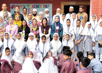 تسمیہ جونیئر ہائی اسکول میں یوم اساتذہ کے موقع پرتقریب کا انعقاد