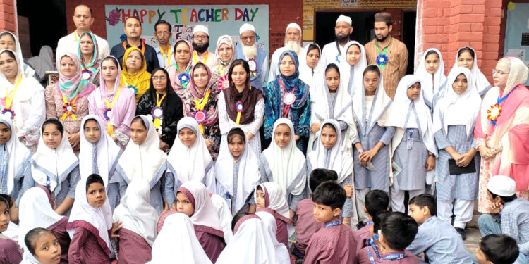 تسمیہ جونیئر ہائی اسکول میں یوم اساتذہ کے موقع پرتقریب کا انعقاد