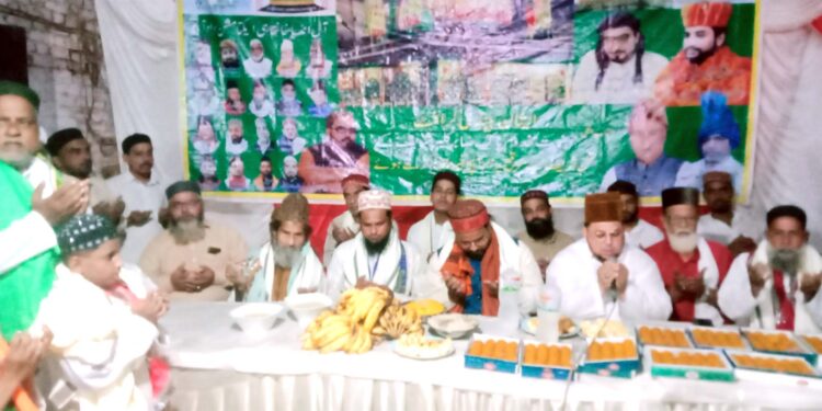 کانگریسی لیڈر ببن خاں کی رہائش گاہ پر محفل قل کا اہتمام کیا گیا