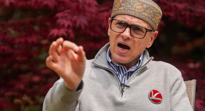 پی ڈی پی اور بی جے پی کی دوغلی پالیسی ایک جیسی