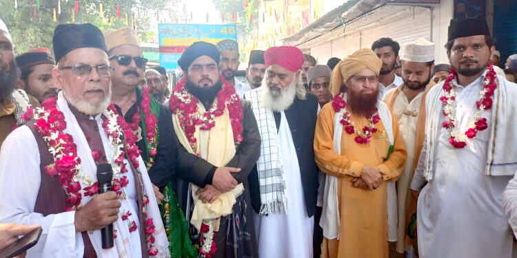 لاکھوں کی تعداد میں عاشقانِ مصطفی نے نکالاجلوسِ محمدی