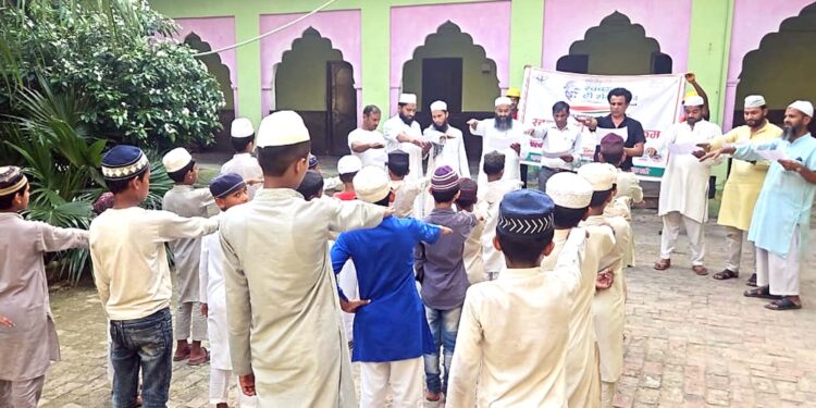 جامعہ عربیہ قاسم العلوم میں صفائی مہم چلائی گئی اور حلف لیا گیا