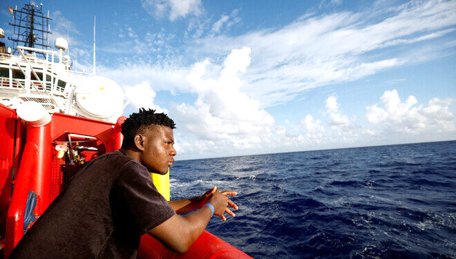 یورپ میں دائیں بازو کی جماعتیں کامیاب، تارکین کیلئے پالیسیاں سخت