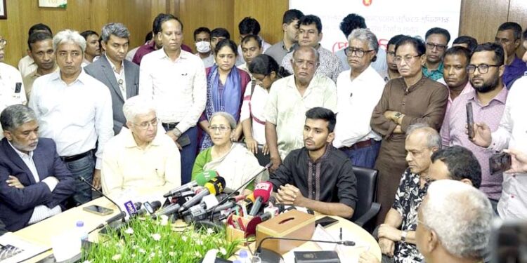 بنگلہ دیش میں گارمنٹس فیکٹری مالکان اور ملازمین کے درمیان 18 مطالبات پر اتفاق