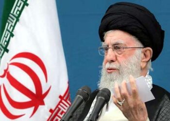 لبنان اسرائیل کو قیمت ادا کرنے پر مجبور کرے گا: خامنہ ای