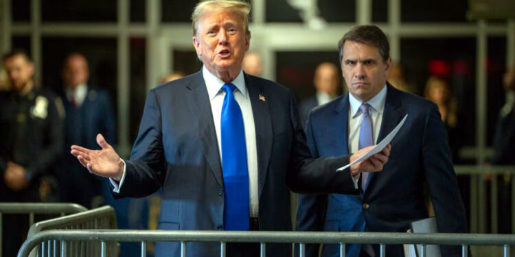 ہش منی کیس: ٹرمپ کو سزا سنانے کی تاریخ انتخابات کے بعد تک مؤخر