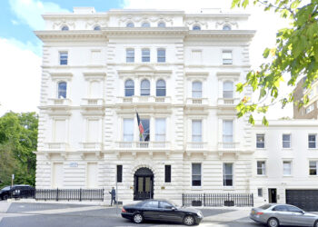 طالبان کے مطالبے پر برطانیہ نے لندن میں افغان سفارتخانہ بند کرا دیا