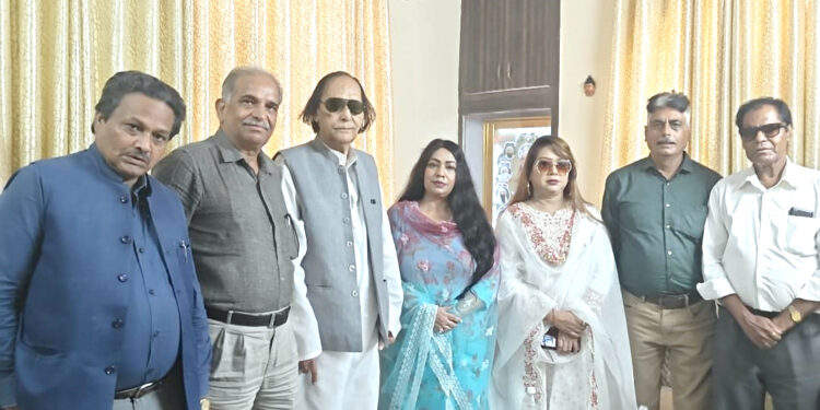 آندھیاں الفاظ کی سب کچھ اڑاکر لے گئیں۔سچ کے ساحل پر کھڑاہوں آج بھی جھوٹا سامیں