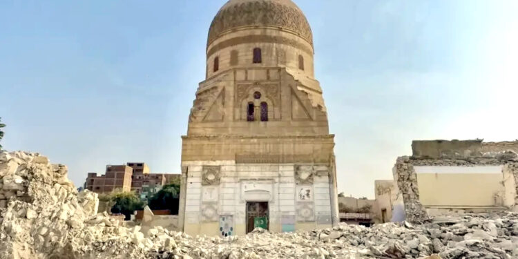 قاہرہ میں امام الشافعی کا قبرستان خطرے میں