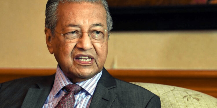 سابق وزیرِاعظم ملائیشیا مہاتیر محمد طبیعت ناساز ہونے پر اسپتال داخل