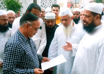 جمعیۃعلماء شہر نے ضلع مجسٹریٹ کو مکتوب دے کر گستاخ نبی کے خلاف سخت کارروائی کا مطالبہ کیا