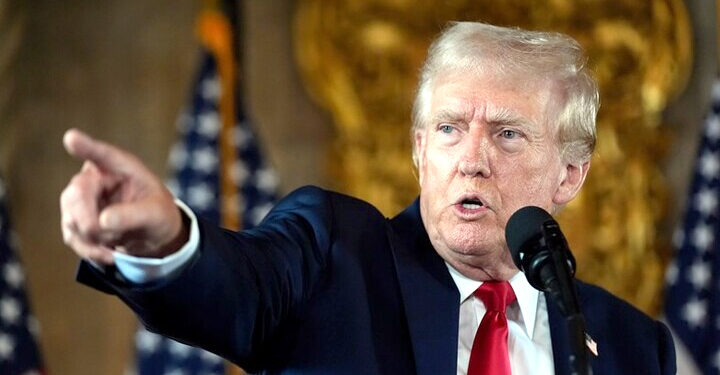 میرے خیال میں اسرائیل کو ایران کی جوہری تنصیبات پر حملہ کرنا چاہیے: ٹرمپ