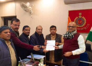 ڈی ایم کو میمورنڈم دے کر سینٹرل ضلع  کانگریس نے امت شاہ سے مانگا استعفیٰ