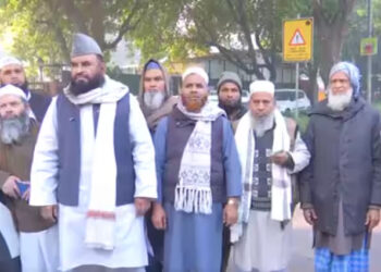 دہلی وقف بورڈ آئمہ حضرت تنخواہ نہ ملنے سے  پریشان، کجریوال سے نہیں ملنے دیا گیا