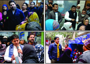 کجریوال پر دہلی کی خواتین ہوئیں دیوانی