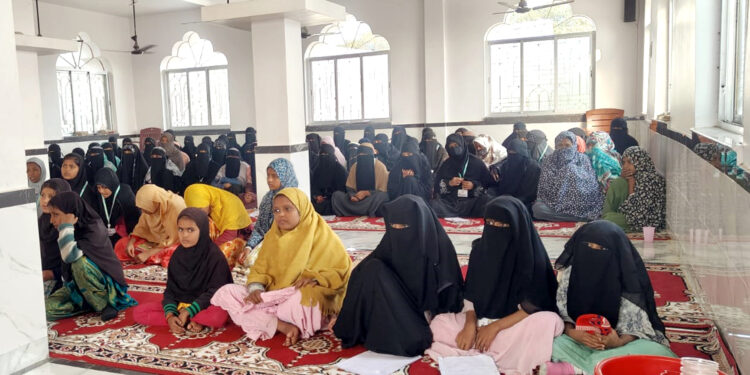 جامعہ زیب النساء للبنات میں دوسرا سالانہ اجلاس کا انعقاد