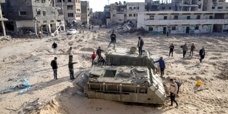 مغربی کنارے میں آباد کاروں کا قصبوں پر حملہ، حماس کی جواب دینے کی اپیل