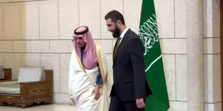شہزادہ فیصل بن فرحان دمشق میں احمد الشرع سے ملاقات کریں گے: سعودی وزارت خارجہ