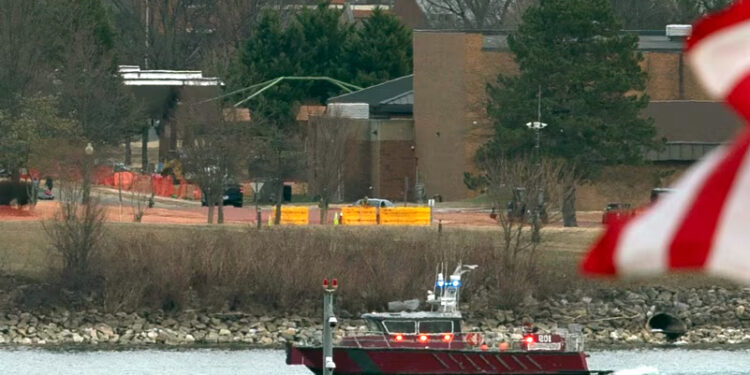 واشنگٹن فضائی حادثہ: طیارے اور ہیلی کاپٹر میں سوار تمام 67 افراد ہلاک