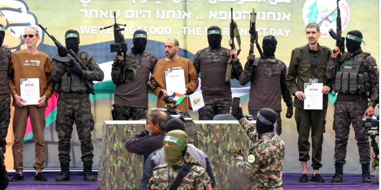 جنگ بندی معاہدہ: حماس نے مزید تین اسرائیلی یرغمالی رہا کر دیے