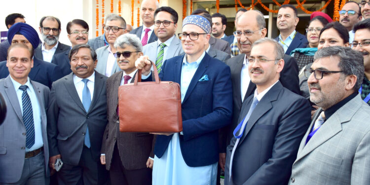 نیشنل کانفرنس کی قیادت والی حکومت تمام انتخابی وعدوں کو پورا کرے گی: عمر عبد اللہ